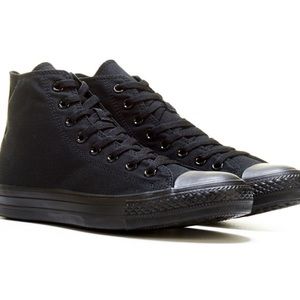 All black converse woman’s size 9